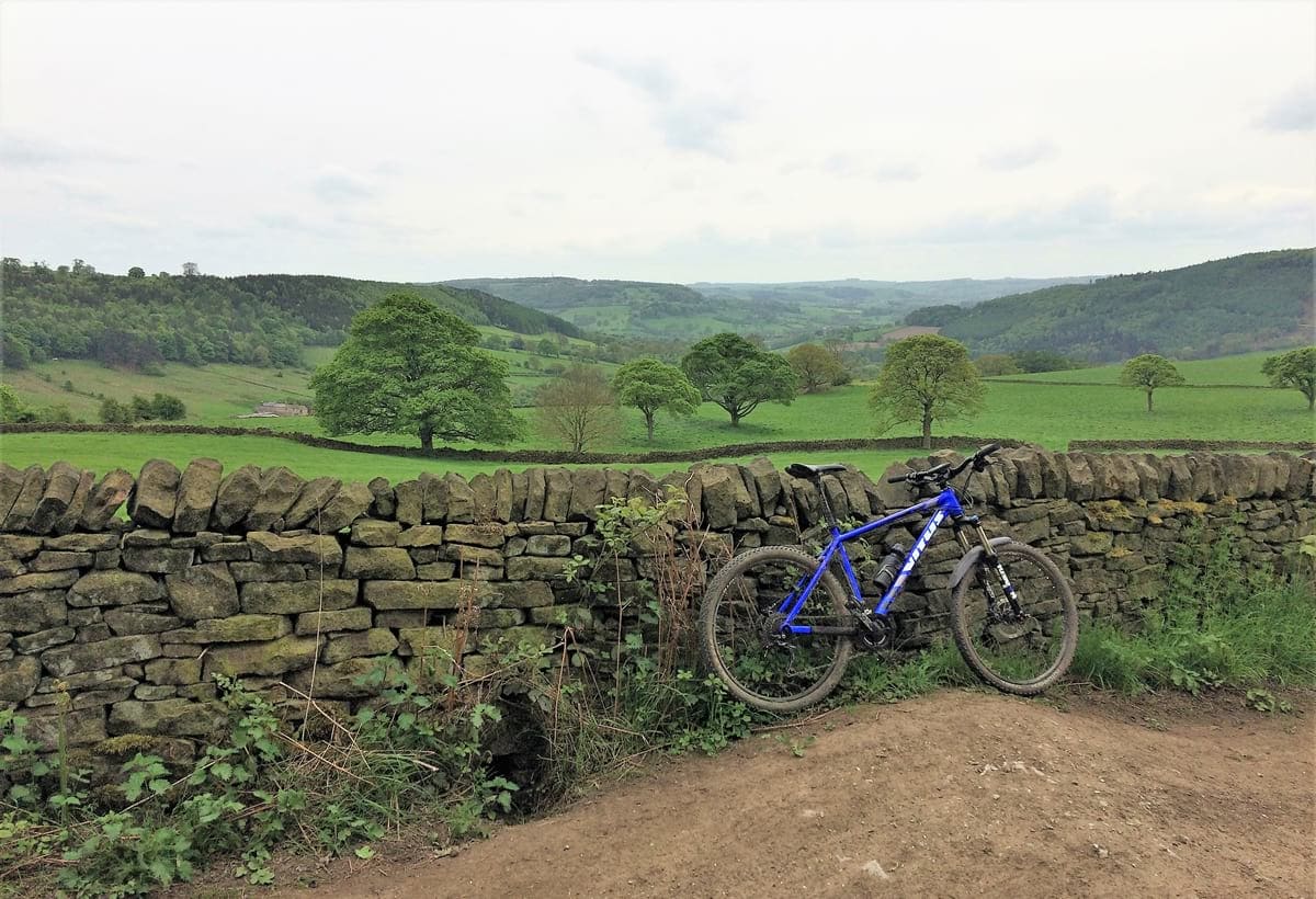 Descent and views on the 5 Dales route | Peak District Mountain Bike Route